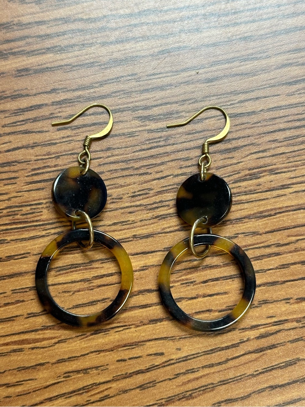 Tortoiseshell Hoop Drop Earrings - Gold Tone